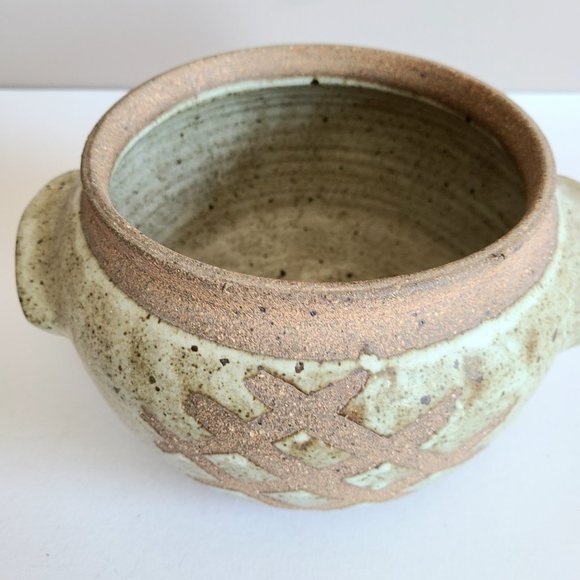 Vintage stoneware handmade ceramic pot/vase/cover pot/planter. Signed by artist. - Picture 4 of 6